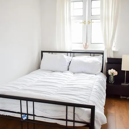 Apartment Centre 2 Bedroom *