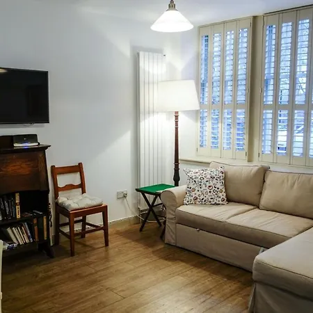 Apartman Quiet Ground Floor Mews Flat And Parking *