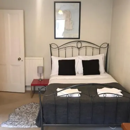 One Bed Flat - Great Centre Location إدنبرة