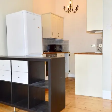 Bright & Spacious 1bd In Edinburgh