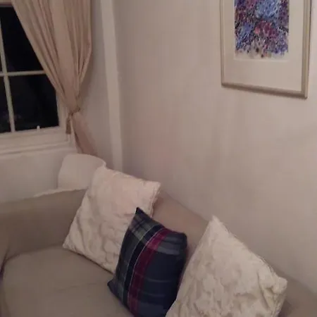 1 Bedroom On Charming St Stephen Street * إدنبرة
