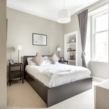 Charming 1 Bedroom Flat In * Edinburgh