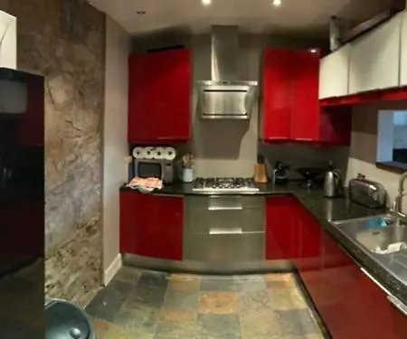 Spacious New Town Flat- City Centre Apartment
