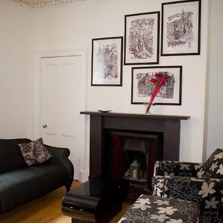 Casa Fiore - Recently Renovated- Central And Cosy Apartment Edinburgh