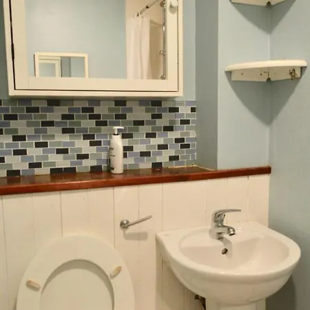 Bright & Spacious 1bd In Appartement