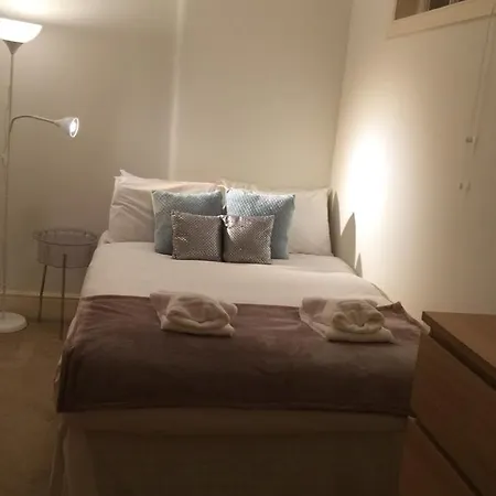 Διαμέρισμα Lovely And Central Two Bedroom Flat