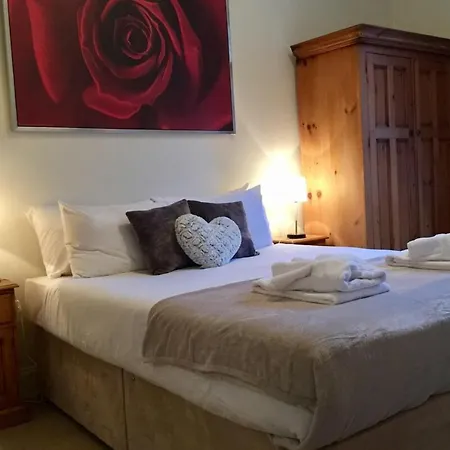 Lovely And Central Two Bedroom Flat Εδιμβούργο