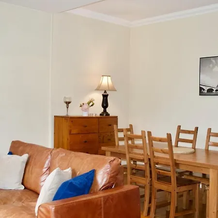 Stunning 3 Bedroom City Centre *