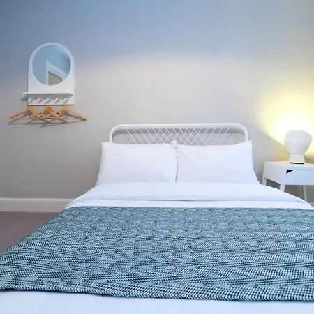 Apartment Contemporary Georgian Flat With Private Garden *