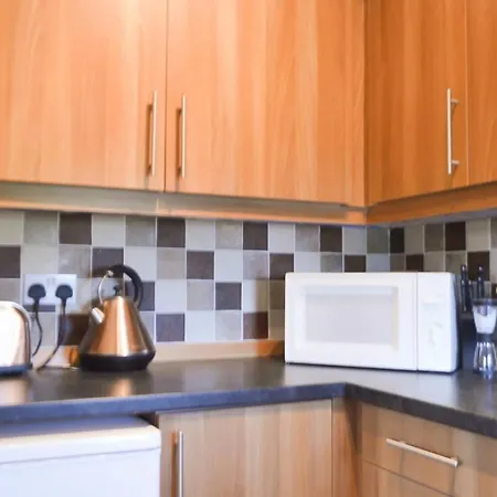 Apartment Lovely One Bedroom Flat By The Shore