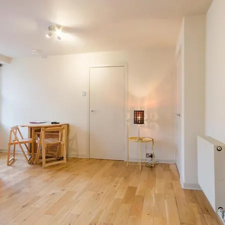 Apartment Modern Studio On Royal Mile Great For Castle Edinburgh