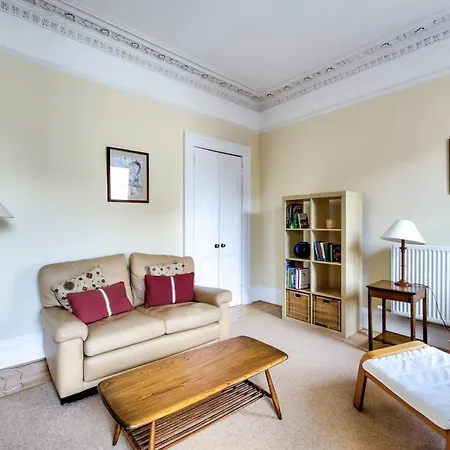 Guestready - Castle View On Quiet Street * Edimburgo