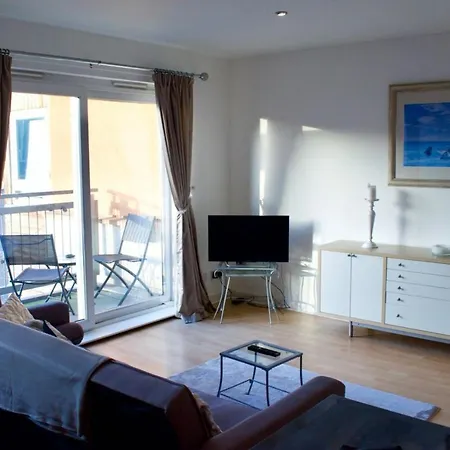 2 Bedroom Flat With Balcony Views Of Arthur's Seat * إدنبرة