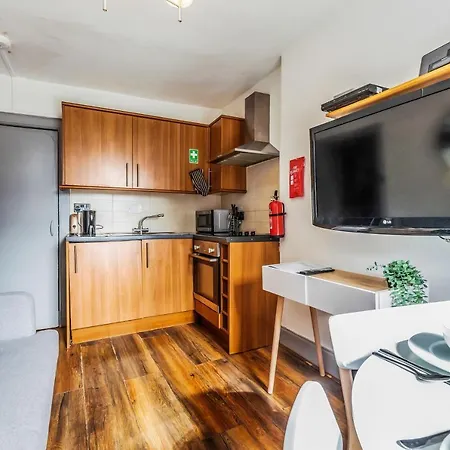 Central Royal Mile 3br-2ba, 1 Min To Castle - Free Parking & Zip Link Beds By Bonjour Residences Appartamento Edimburgo