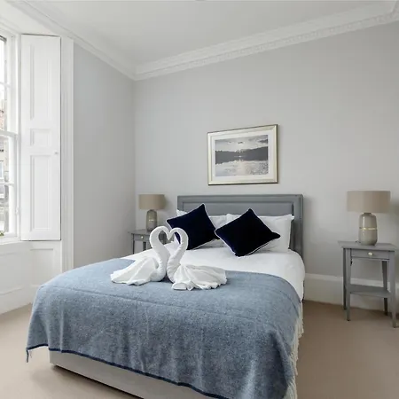 Daire Two Bed New Town Flat With Magnificent Views *