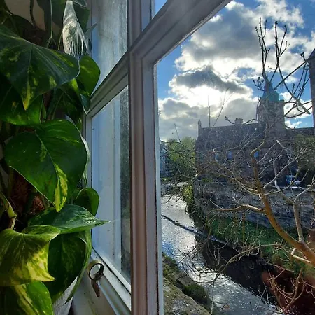Edinburgh's Dean Village River View Retreat *