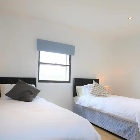 3 Bedroom Centre In Lauriston Place Edimburgo