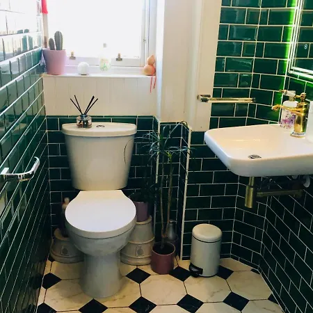 Апартаменты Good Times Elm Row Centre *