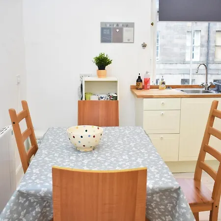 Blackwood Crescent - Traditional 2br Tenement Flat Next To Summerhall * Edinburgh
