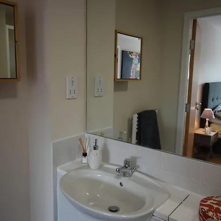 Apartment Luxurious Braemore At The Shore