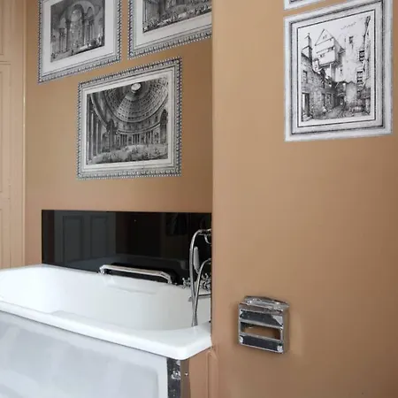 Fabulous 4 Bedroom Castle View شقة إدنبرة