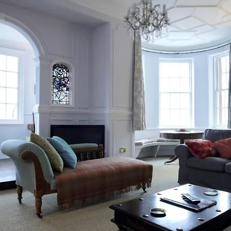 شقة Fabulous 4 Bedroom Castle View إدنبرة