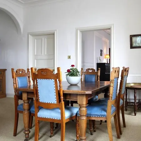 Fabulous 4 Bedroom Castle View شقة إدنبرة