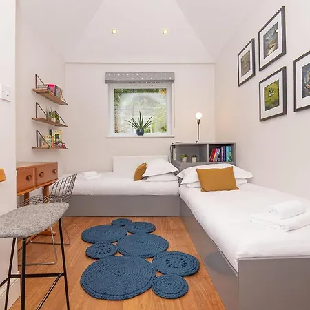 16 1 Eildon Street *