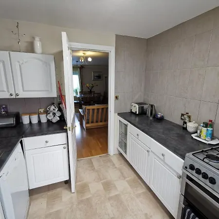 4-bedroom Perfect For Families! Edinburgh