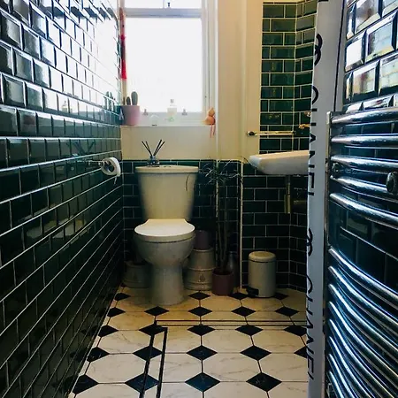 Апартаменты Good Times Elm Row Centre *