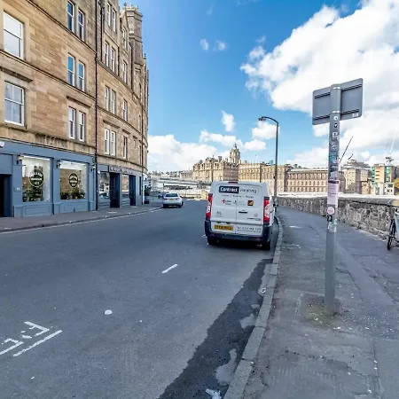 Apartment Sunny & Trendy 2bds Flat, Close To The Royal Mile!