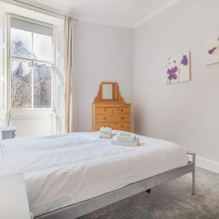 Sunny & Trendy 2bds Flat, Close To The Royal Mile! Apartment Edinburgh