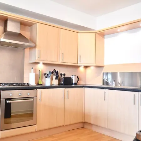 Beautiful Flat With 2 King Bedrooms