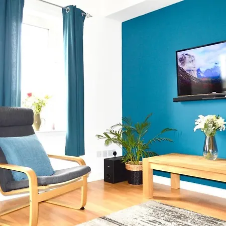 Beautiful Flat With 2 King Bedrooms