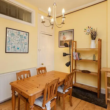 Apartment Large & Bright 2bd Flat In