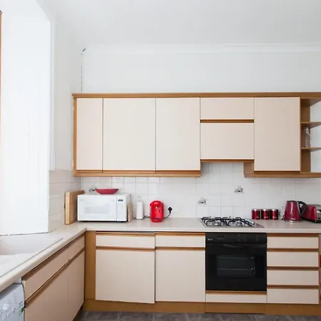 Spacious And Bright Polworth Flat * エディンバラ