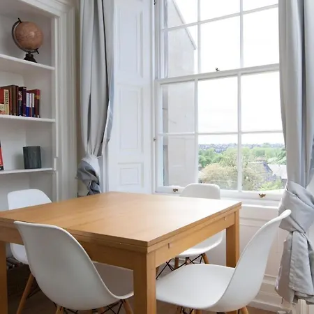 Appartement Spacious 4 Bedroom *