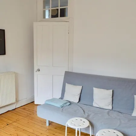 And Inviting 2 Bedroom Perfect For Festival Apartment