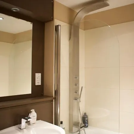 Super Central City - 1 Bedroom Sleeps 4 * Edinburgh