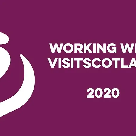 Quiet Ground Floor Mews Flat And Parking