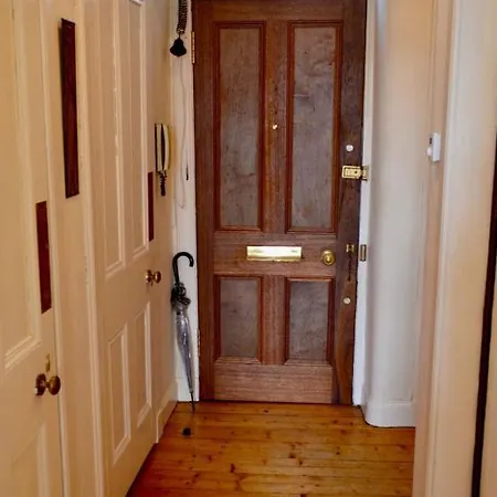 Central And Homely One Bedroom Flat Apartament *