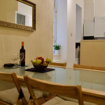 Central & Cosy 2 Bed Near Pleasance *