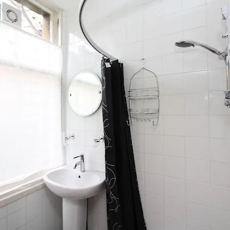 Classic Flat Close To City Centre! Sale! Daire *