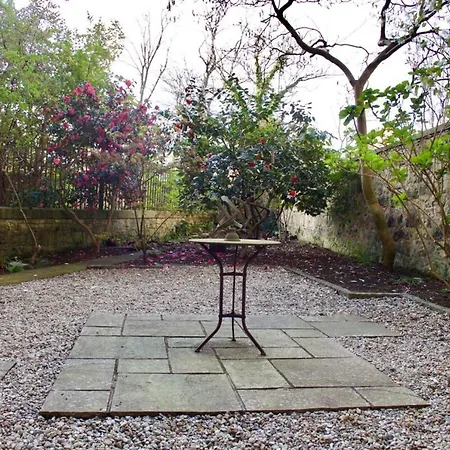 Beautiful New Town Studio With Patio Apartment Edinburgh