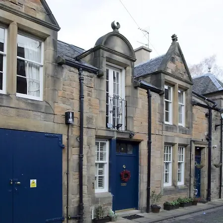 Quiet Ground Floor Mews Flat And Parking Apartamento Edimburgo