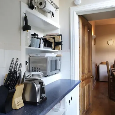 And Spacious 2 Bedroom Flat With Garden * Edimburgo
