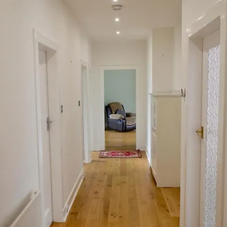 Spectacular City Centre Flat Near Dean Village Apartment
