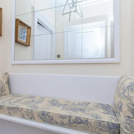 Appartamento Gorgeous Georgian Apartment *