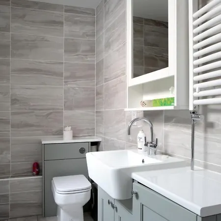 Apartamento Quiet Ground Floor Mews Flat And Parking Edimburgo