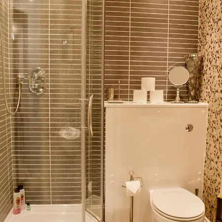 Beautiful New Town Studio With Patio * Edinburgh